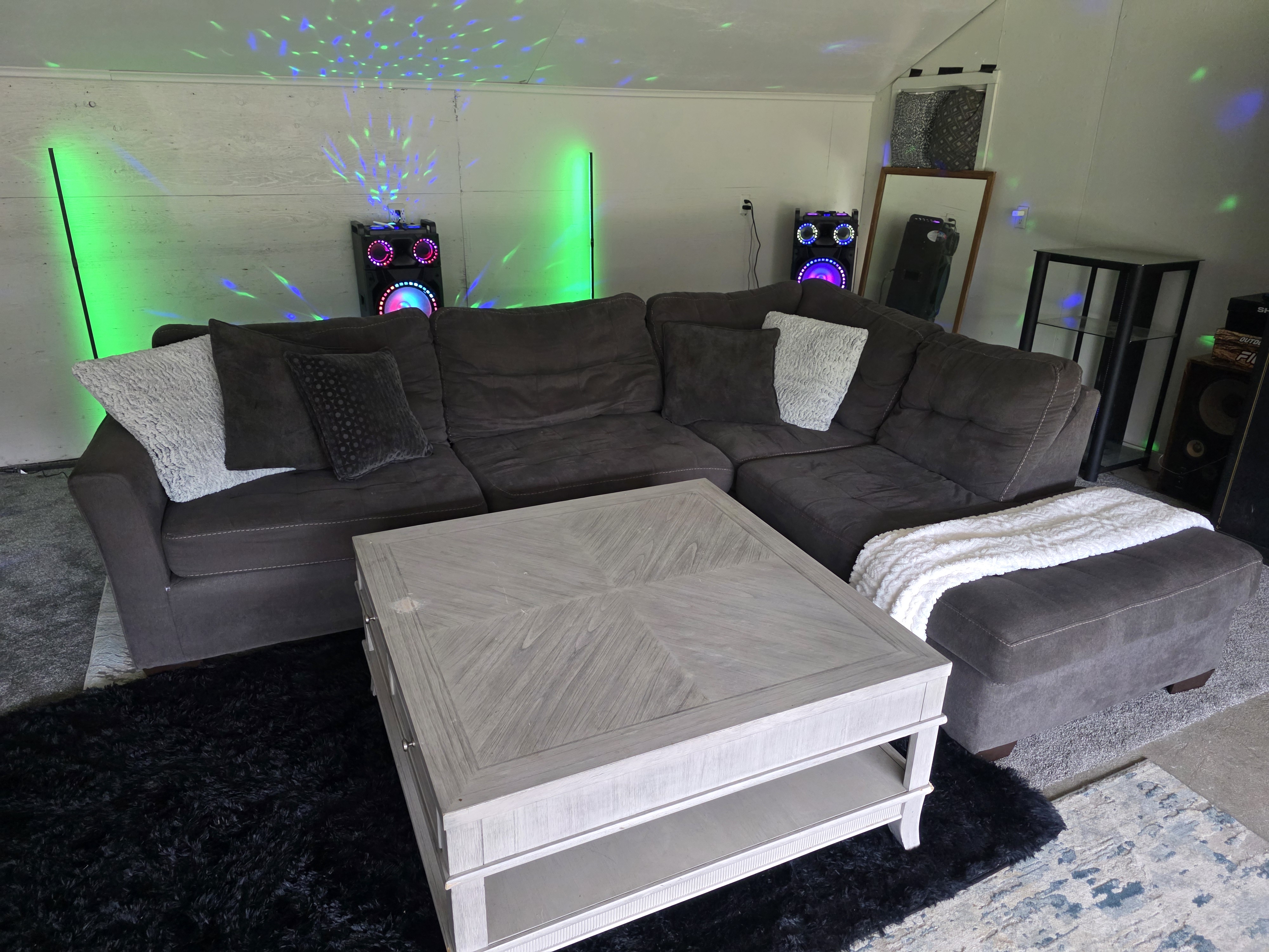 9', 2 peice grey sectional with lounge for sale in Fort Wayne, Indiana